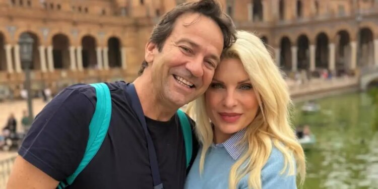 Ελένη Μενεγάκη και Μάκης Παντζόπουλος γιόρτασαν το Πάσχα στην Ισπανία