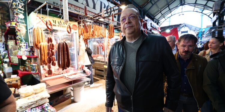 Φάμελλος: Να παραιτηθεί ο Πρωθυπουργός, η χώρα χρειάζεται πολιτική αλλαγή - ertnews.gr