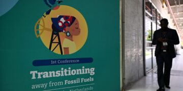 Έναρξη της πρώτης διάσκεψης για τη μετάβαση από τα ορυκτά καύσιμα