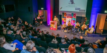 Με λαμπρότητα η Τελετή Απονομής των Διεθνών Λογοτεχνικών Βραβείων Jean Moréas στην Πάτρα