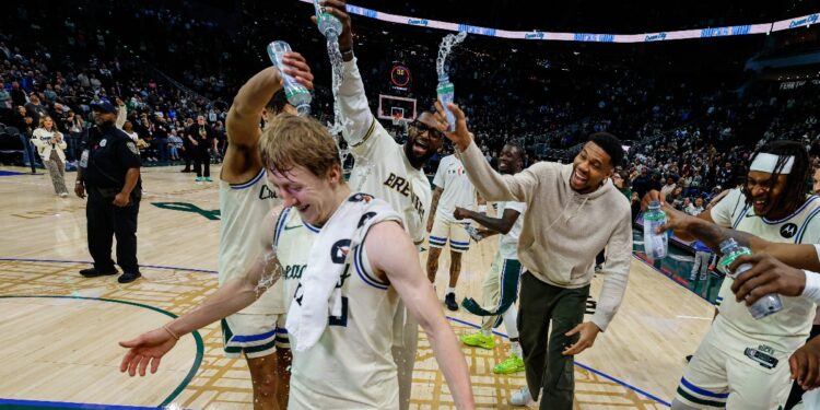 Νίκη χωρίς Γιάννη για τους Μπακς - www.ertsports.gr