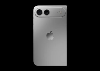 iPhone Fold render