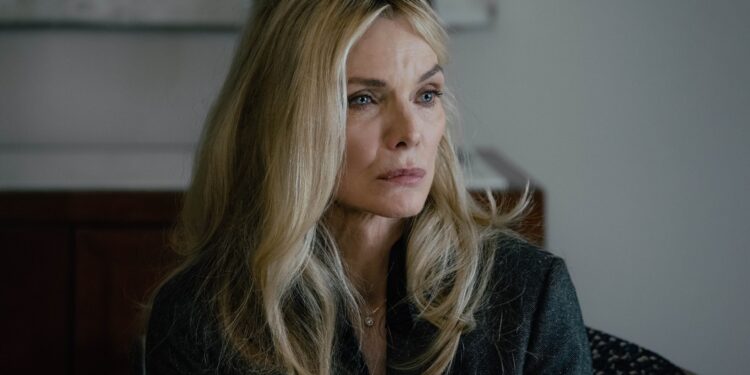 To ΕΡΤΝews.gr στη συνέντευξη τύπου της Μισέλ Πφάιφερ για το "The Madison"