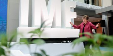 ΔΝΤ για ελληνική οικονομία: Βλέπει ανάπτυξη 1,8% το 2026 και αυξημένο πληθωρισμό στο 3,5%