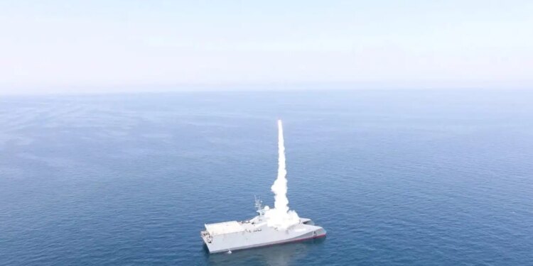 Wall Street Journal: Άθικτο πάνω από το 60% του στόλου των Φρουρών της Επανάστασης του Ιράν για τα Στενά του Ορμούζ