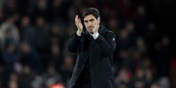 Ο Ιραόλα "καραδοκεί" για τη θέση του Χάου - www.ertsports.gr