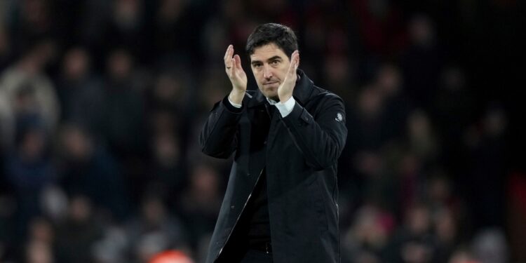 Ο Ιραόλα "καραδοκεί" για τη θέση του Χάου - www.ertsports.gr