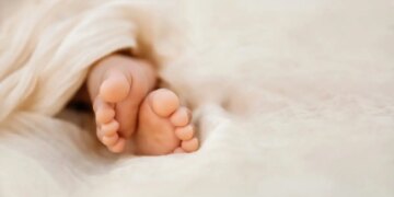 ΗΠΑ: Γέννησε μέσα στο αεροπλάνο μισή ώρα πριν την προσγείωση - Την βοήθησαν μέλη του πληρώματος και επιβάτες