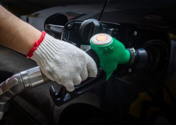 Άνοδος και συνεχείς διακυμάνσεις στις τιμές του πετρελαίου εν μέσω φόβων για διαταραχές στην προσφορά