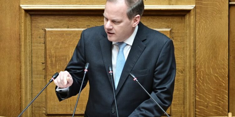 «Έκανα τον κόσμο τούμπα»: Οι αποκαλυπτικοί διάλογοι στη νέα δικογραφία για τον ΟΠΕΚΕΠΕ και η έμμεση εμπλοκή Καραμανλή