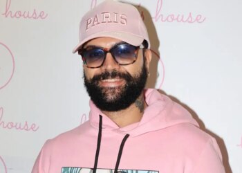 «Τάιζα τον Τριαντάφυλλο στο στόμα με φαγητά που κλέψαμε και κοιτούσα τα μάτια του να λάμπουν μέσα στο σκοτάδι»