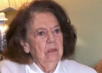 Έχω υπάρξει θύμα σεξουαλική κακοποίησης, με έριξε στο πάτωμα και πάλεψα