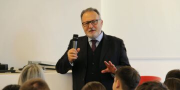 Ο Γιάννης Κορίνθιος στη “Φωνή της Ελλάδας” για την Έξοδο του Μεσολογγίου και τα απομνημονεύματα του Giovanni Romey