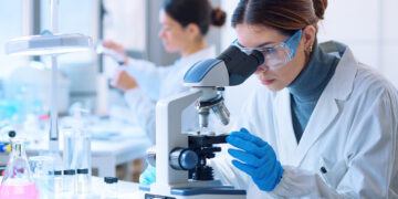 Ψηφιακός βοηθός για το Αlphafold 3, μοναδικός σε παγκόσμια κλίμακα – Bοηθάει ερευνητές να αναπτύξουν θεραπείες για καρκίνο, Alzheimer και Parkinson