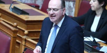 Υπόθεση Λαζαρίδη: «Φουντώνει» η πολιτική αντιπαράθεση μετά την ανάρτησή του - «Όχι στην τοξικότητα» λέει η κυβέρνηση