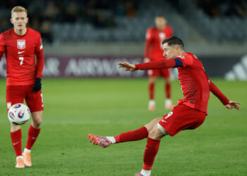 Λεβαντόφσκι: «Θα πρέπει να απαντήσω σε κάποια ερωτηματικά» - www.ertsports.gr