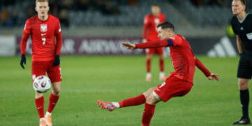 Λεβαντόφσκι: «Θα πρέπει να απαντήσω σε κάποια ερωτηματικά» - www.ertsports.gr