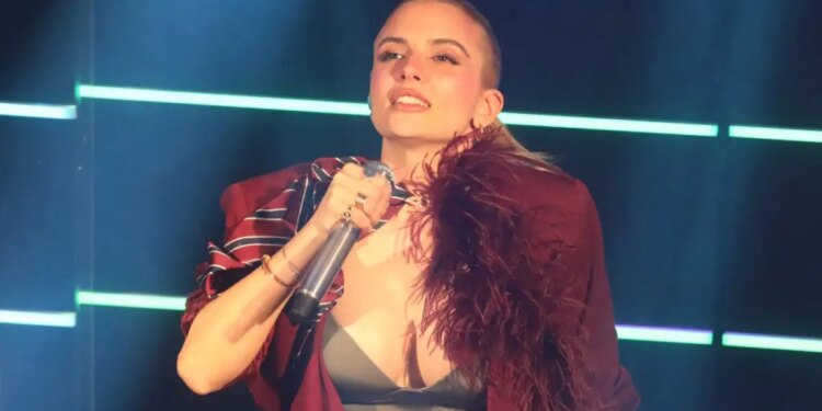 Οι πρώτοι σταθμοί της καλοκαιρινής της περιοδείας