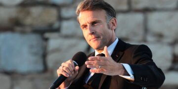 Ισχυρό μήνυμα στήριξης από Μακρόν: «Αν η Τουρκία απειλήσει την Ελλάδα, να ξέρετε ότι θα είμαστε εδώ»