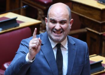 Δημήτρης Μαρκόπουλος: Ανυπόστατες οι φήμες ότι δεν έχω πανεπιστημιακό πτυχίο