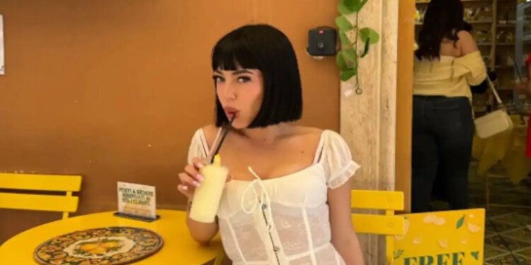 Το ταξίδι της στη Ρώμη για το Πάσχα και τα στιγμιότυπα που παραπέμπουν στο νέο της τραγούδι