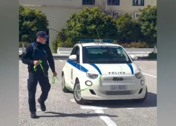 ΕΛ.ΑΣ.: Viral βίντεο κατά του bullying με «πρωταγωνιστή» Fiat 500 – Το μήνυμα στους μαθητές