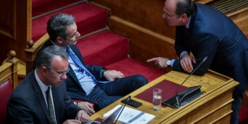 ΠΑΣΟΚ για παραίτηση Λαζαρίδη: Υπογραμμίζει πόσο αδύναμος είναι ο Πρωθυπουργός