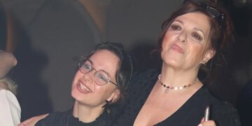 Επειδή δεν έλαβα τρυφερότητα, έδωσα υπερβολική στην κόρη μου