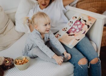 «Νταντάδες της Γειτονιάς»: Ανοίγει σήμερα η πλατφόρμα – Τι είπε στο ΕΡΤnews Radio 105,8 η Γενική Γραμματέας Ισότητας και Ανθρωπίνων Δικαιωμάτων