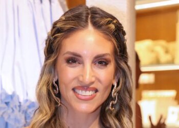 Αθηνά Οικονομάκου: Πάσχα στο νησί Φορμεντέρα της Μεσογείου