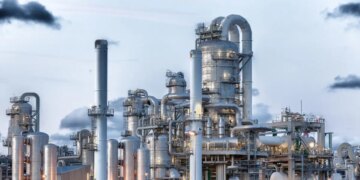 Πετρέλαιο: «Κατρακυλούν» οι τιμές μετά την είδηση της συμφωνίας εκεχειρίας