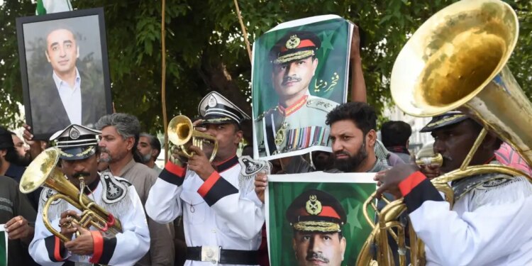 Όλα τα βλέμματα στο Ισλαμαμπάντ: Πυρετός για τις συνομιλίες ΗΠΑ – Ιράν, ποιοι θα συμμετάσχουν και πότε θα ξεκινήσουν