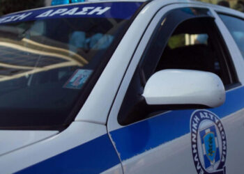 Συνελήφθησαν τρεις ανήλικοι στο κέντρο της Αθήνας για κατοχή και διακίνηση κροτίδων