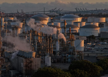 Άνοδος στις τιμές του πετρελαίου – Συγκρατημένη διαπραγμάτευση στις ασιατικές αγορές