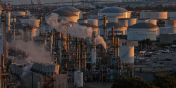 Άνοδος στις τιμές του πετρελαίου – Συγκρατημένη διαπραγμάτευση στις ασιατικές αγορές