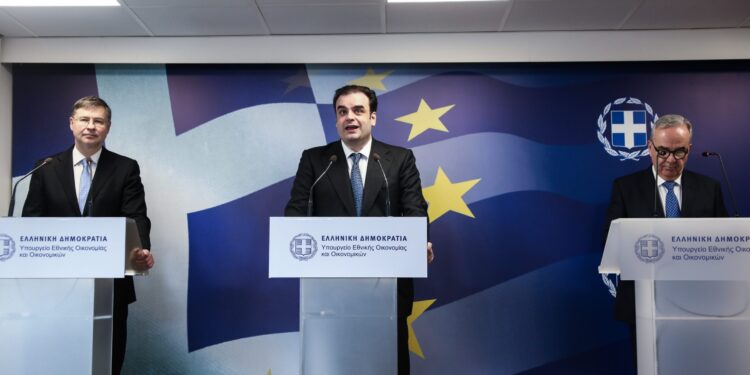 Πιερρακάκης μετά τη συνάντηση με Ντομπρόβσκις: Ενισχύσαμε τους πολίτες με 800 εκατ. ευρώ μέσα στην κρίση, η ελληνική οικονομία είναι πια ανθεκτική