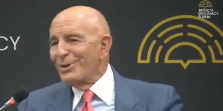 Αμερικανός πρέσβης στην Άγκυρα: Δεν μπορώ να αναφερθώ στα ζητήματα Ελλάδας - Τουρκίας γιατί θα μου απαγορεύσουν να ξαναπάω στη Μύκονο