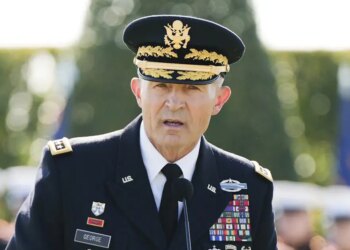 ΗΠΑ: Ο υπουργός Πολέμου, Πιτ Χέγκσεθ, ζητά την παραίτηση του αρχηγού του Γενικού Επιτελείου Στρατού