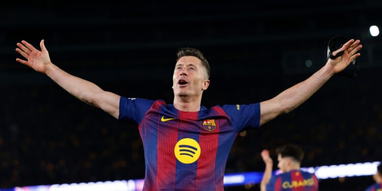 Ανοιχτό το μέλλον του Ρόμπερτ Λεβαντόφσκι, σενάρια για ΗΠΑ και ενδιαφέρον από Ιταλία - www.ertsports.gr