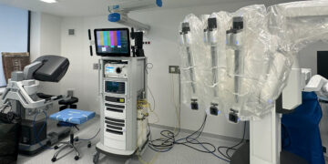 Ο καθοριστικός ρόλος της ρομποτικής χειρουργικής στις επεμβάσεις – «Ένας στους δέκα ανθρώπους θα εμφανίσει κάποια μορφή κήλης στη ζωή του»