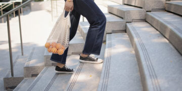 Δεν έχετε χρόνο για γυμναστική; Νέα έρευνα έχει καλά νέα, αρκεί να… λαχανιάζετε