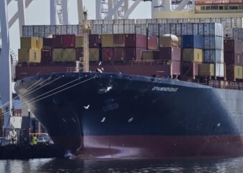 Βίντεο με το ρεσάλτο στο ελληνόκτητο πλοίο «Epaminondas» από τους Φρουρούς της Επανάστασης στα Στενά του Ορμούζ