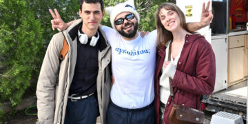 Ο Akylas εισβάλλει στη σειρά της ΕΡΤ «Το Παιδί», δείτε φωτογραφίες από τα γυρίσματα