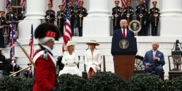 Ντόναλντ Τραμπ: Το αστείο για τον γάμο του με τη Μελάνια - ούτε που την άγγιξε