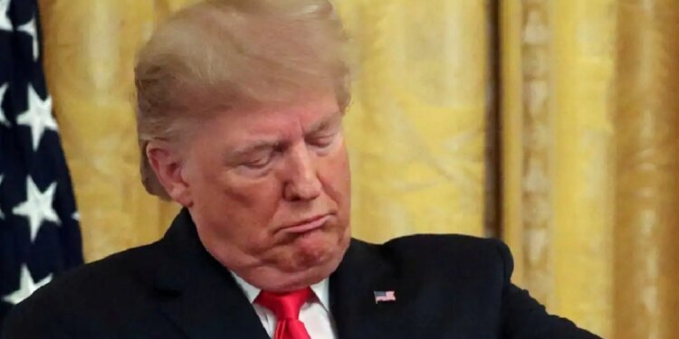 Ντόναλντ Τραμπ: Δεν βιάζομαι για συμφωνία με το Ιράν, αυτοί βρίσκονται σε πίεση