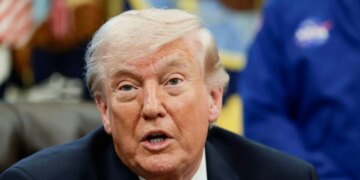 Ο Ντόναλντ Τραμπ θεωρεί τον ναυτικό αποκλεισμό του Ιράν ως το μόνο «μοχλό πίεσης» για να επιστρέψει η Τεχεράνη στις διαπραγματεύσεις