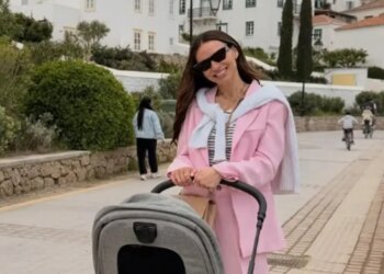 Η πασχαλινή βόλτα με τη μικρή της κόρη και το «ευχαριστώ» για τις ευχές για τα γενέθλιά της