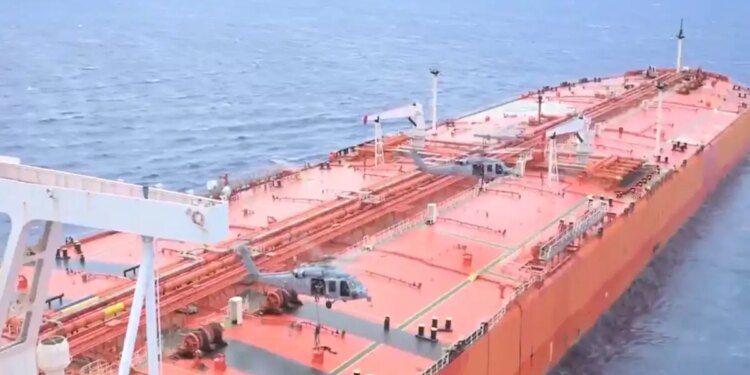 ΗΠΑ: Θα χτυπήσουμε τα δίκτυα του Ιράν όπου και αν λειτουργούν - Νέο ρεσάλτο Αμερικανών κομάντο σε τάνκερ