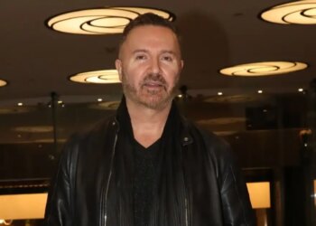 Γιώργος Βάλαρης: «Έχασα τους γονείς μου σε νεαρή ηλικία