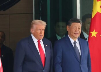 Τραμπ: Ο πρόεδρος της Κίνας θα μου δώσει μία θερμή αγκαλιά που ανοίγω μόνιμα τα Στενά του Ορμούζ